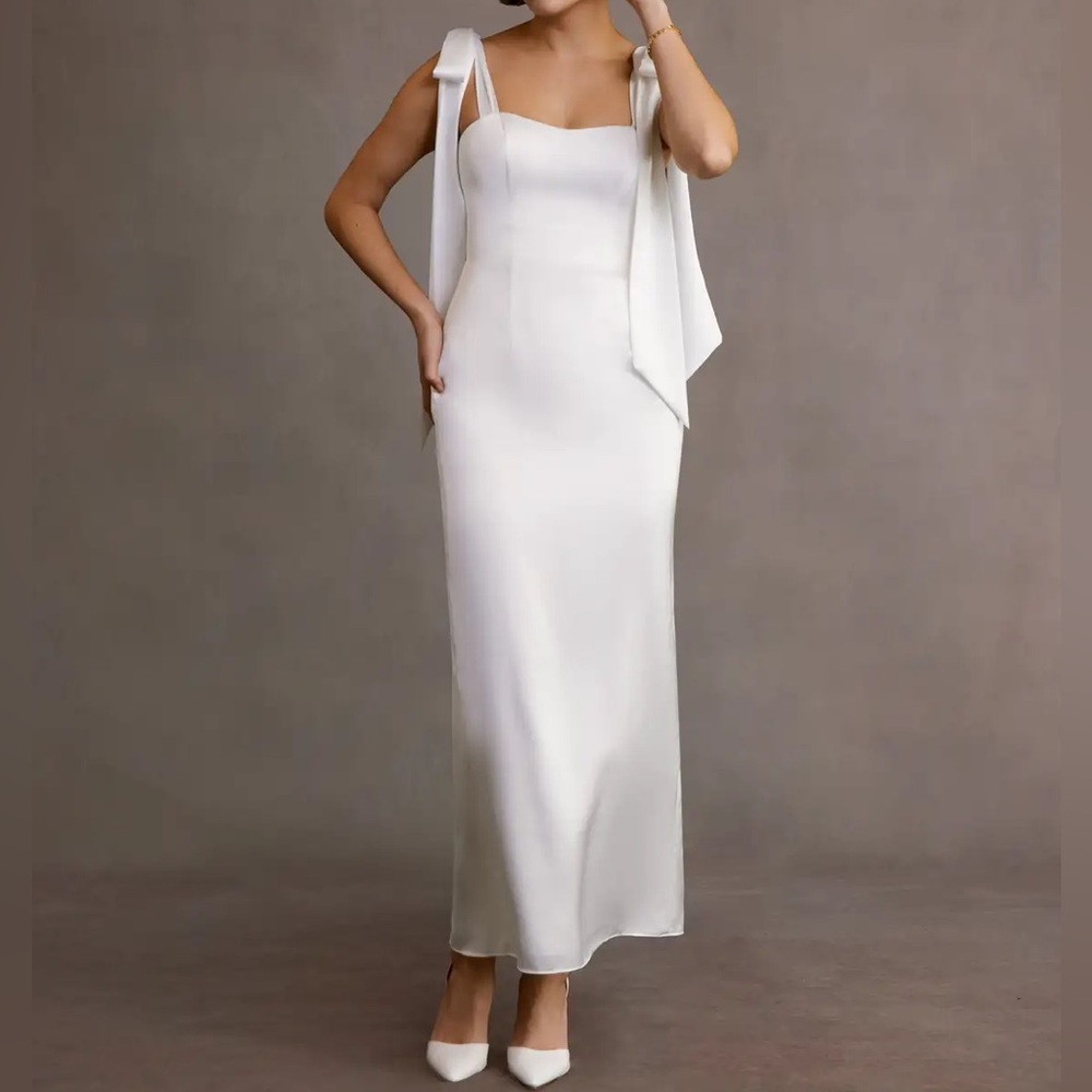 Azazie Loey Diamond White Sheath Off the Shoulder
Stretch Satin Dress WD 18